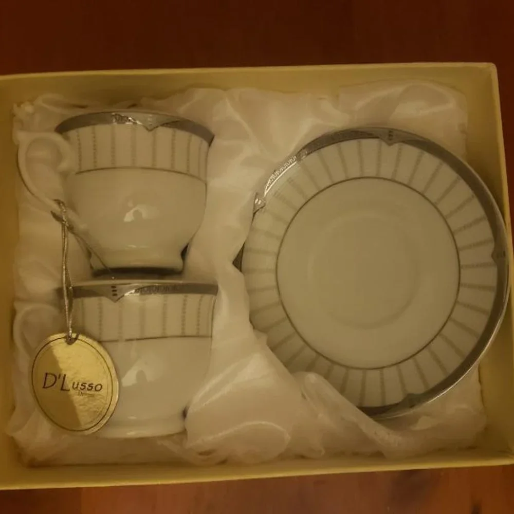 NWT set of 4 D'Lusso Designs Espresso china cup/saucer set of 4